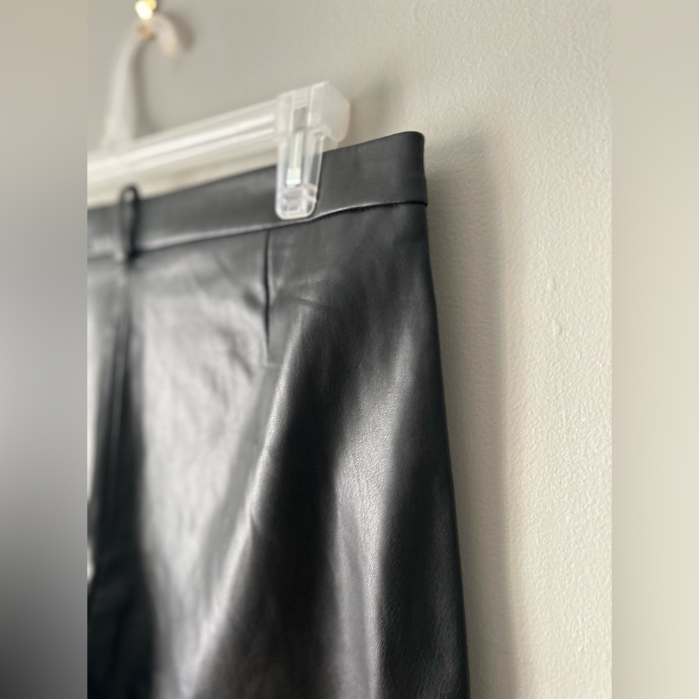 ✌️4 for $20✌️ Zara high waisted vegan leather cigarette pants - Picture 13 of 13